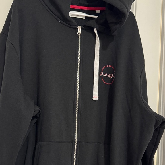 Jack & Jones Black Zip-Up Hoodie plus fit - Picture 2 of 4